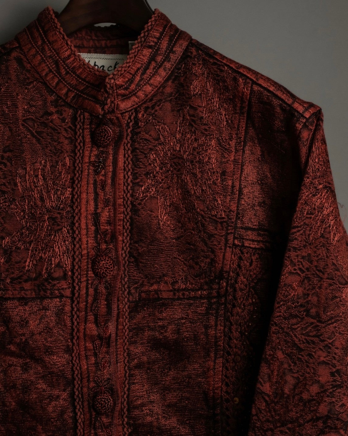 Solid glossy flower fabric walnut button jacket