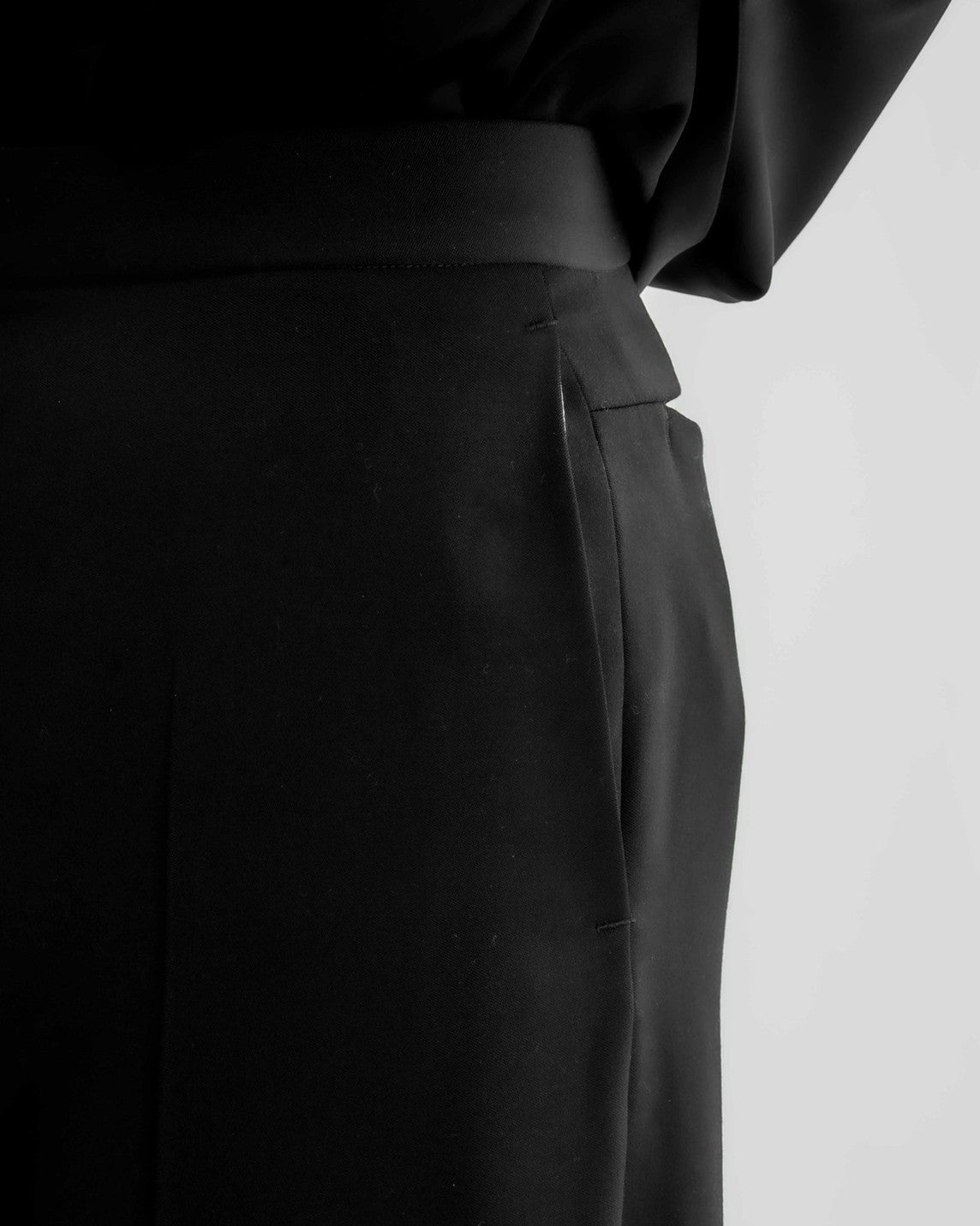 Setup Mystic Personification Tailored Jacket & Three Dimensional Flare Slacks [Pre-order until 1/8]