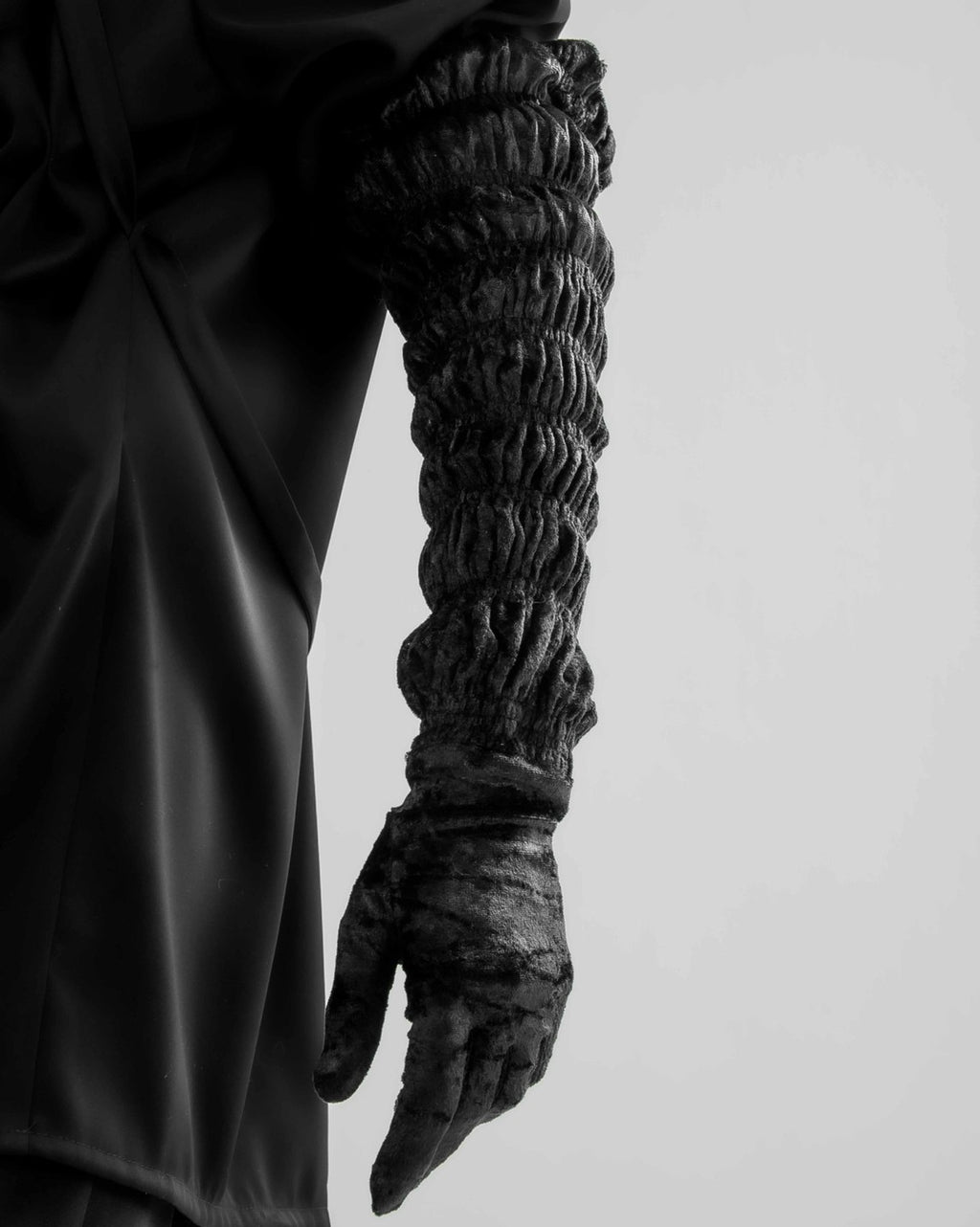 Shirring Luxurios Mode Long Gloves【先行予約 1/8まで】