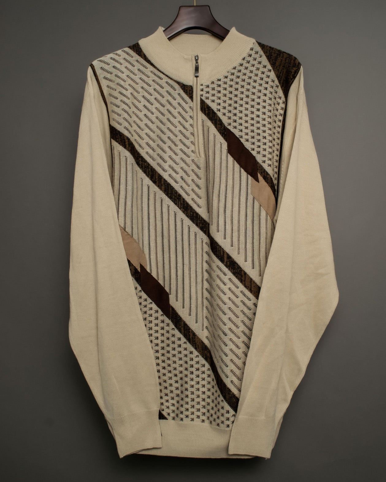 Diagonal Dotted Line Design Knit Shirt