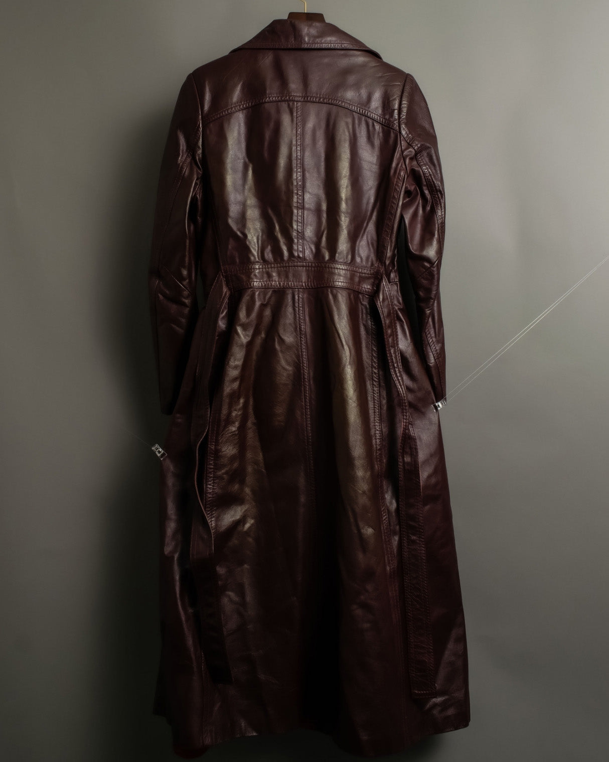 "MADE IN CANADA" 1970s Wine Red Leather Slim Coat