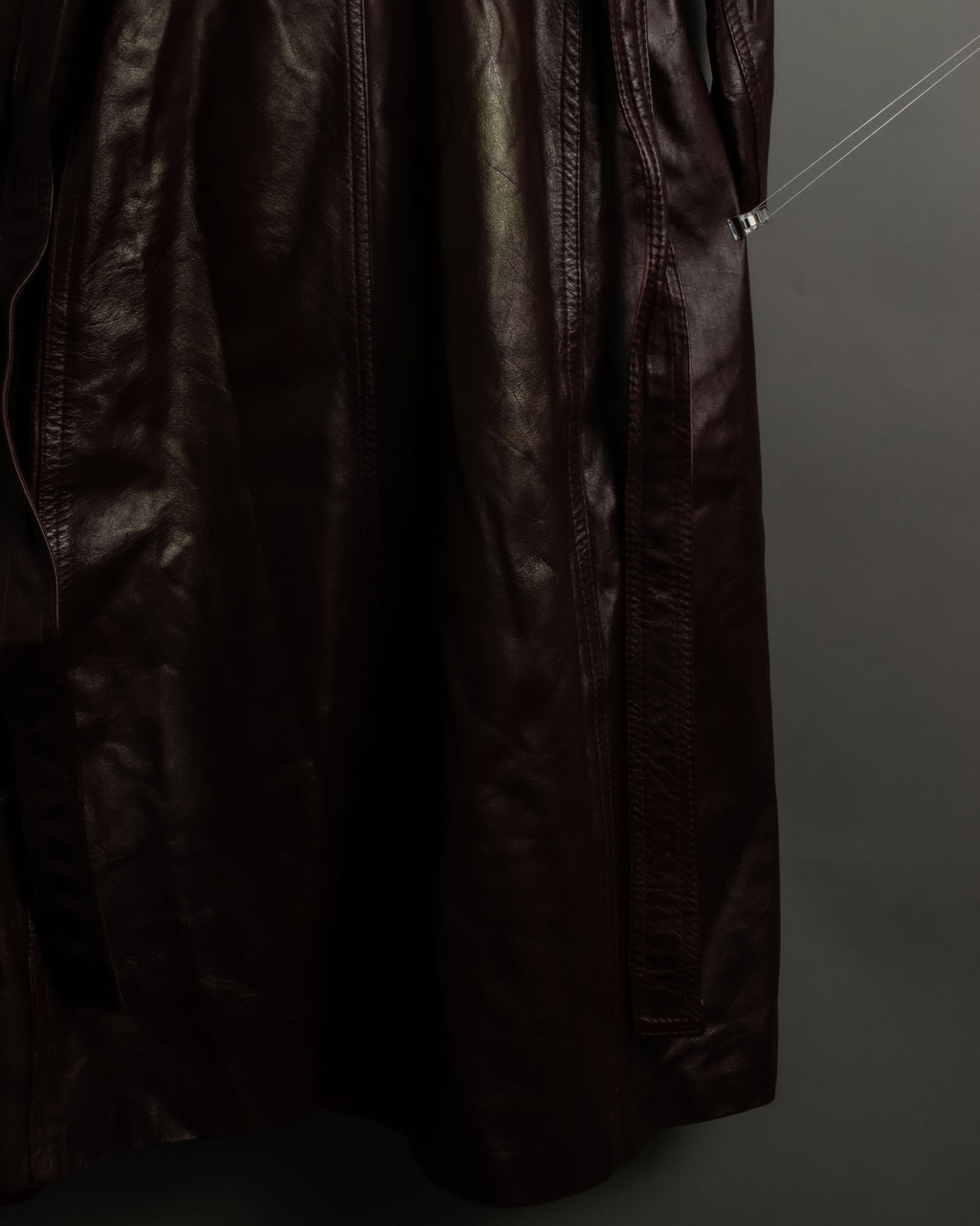 "MADE IN CANADA" 1970s Wine Red Leather Slim Coat