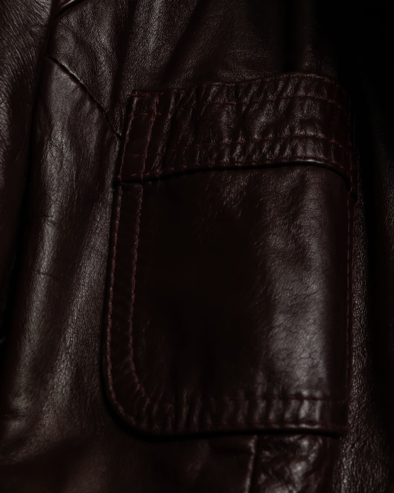"MADE IN CANADA" 1970s Wine Red Leather Slim Coat