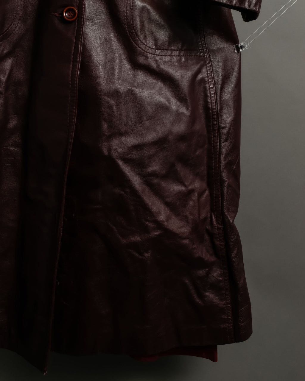"MADE IN CANADA" 1970s Wine Red Leather Slim Coat