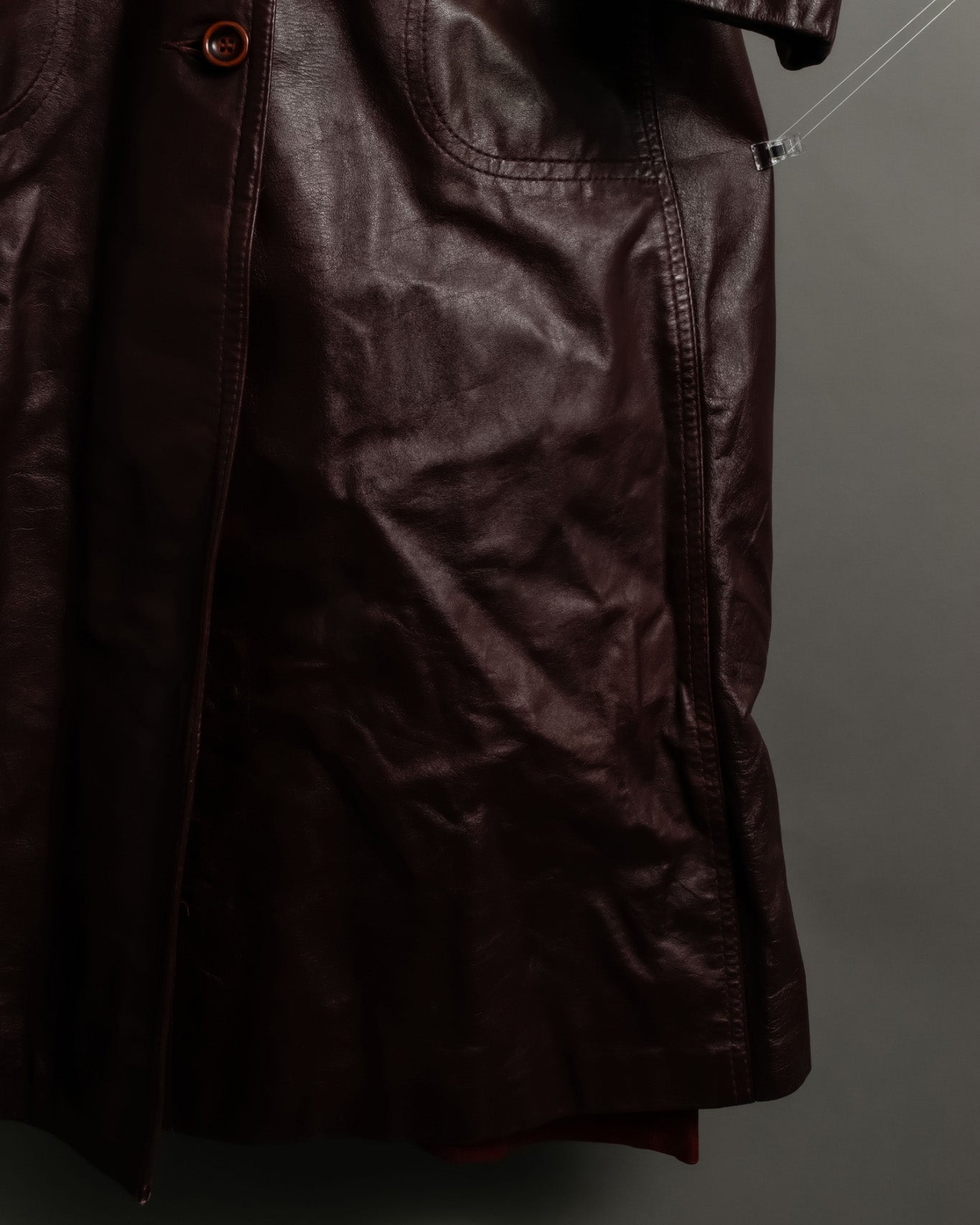 "MADE IN CANADA" 1970s Wine Red Leather Slim Coat