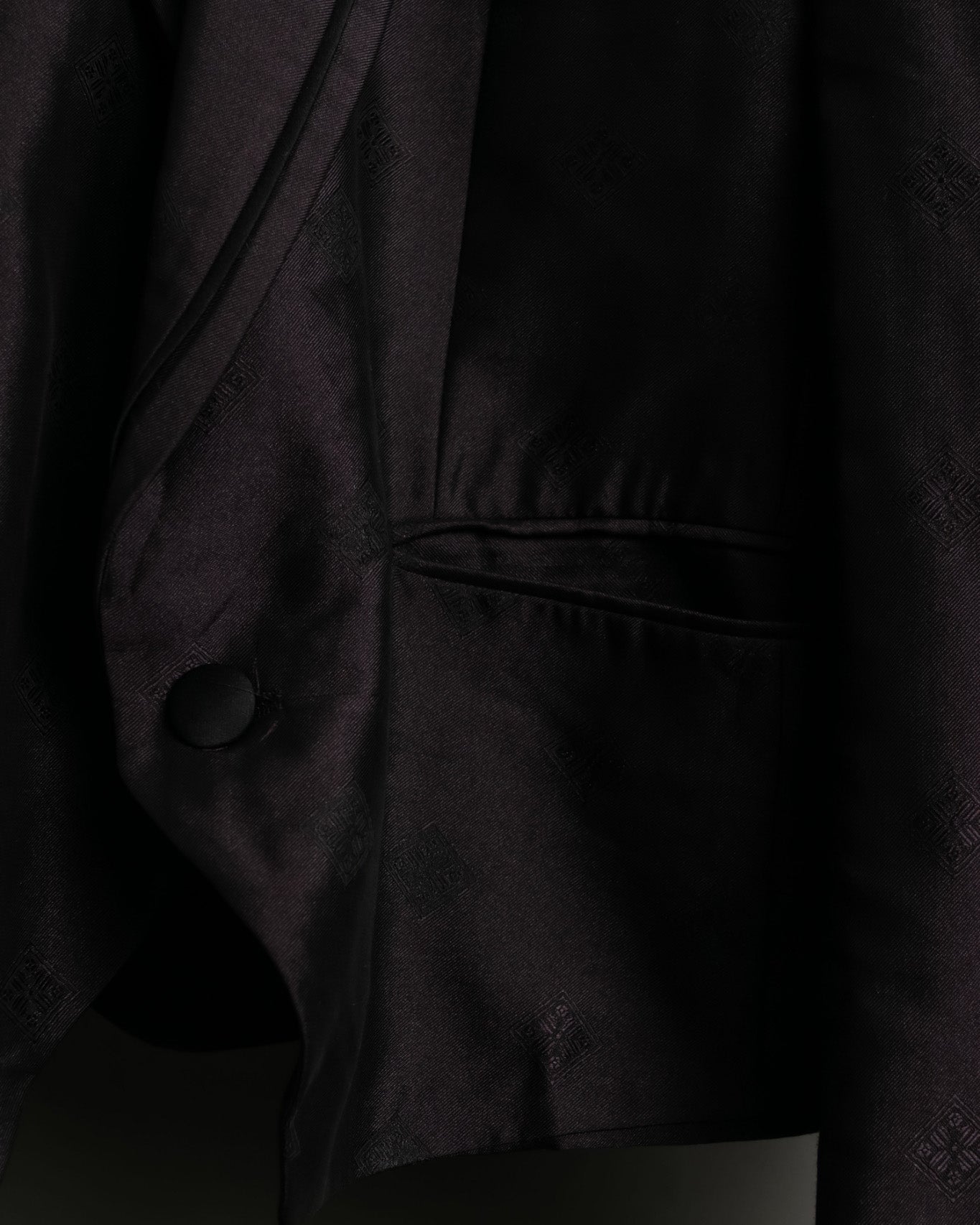 Back Slim Silhouette Short Length Jacket