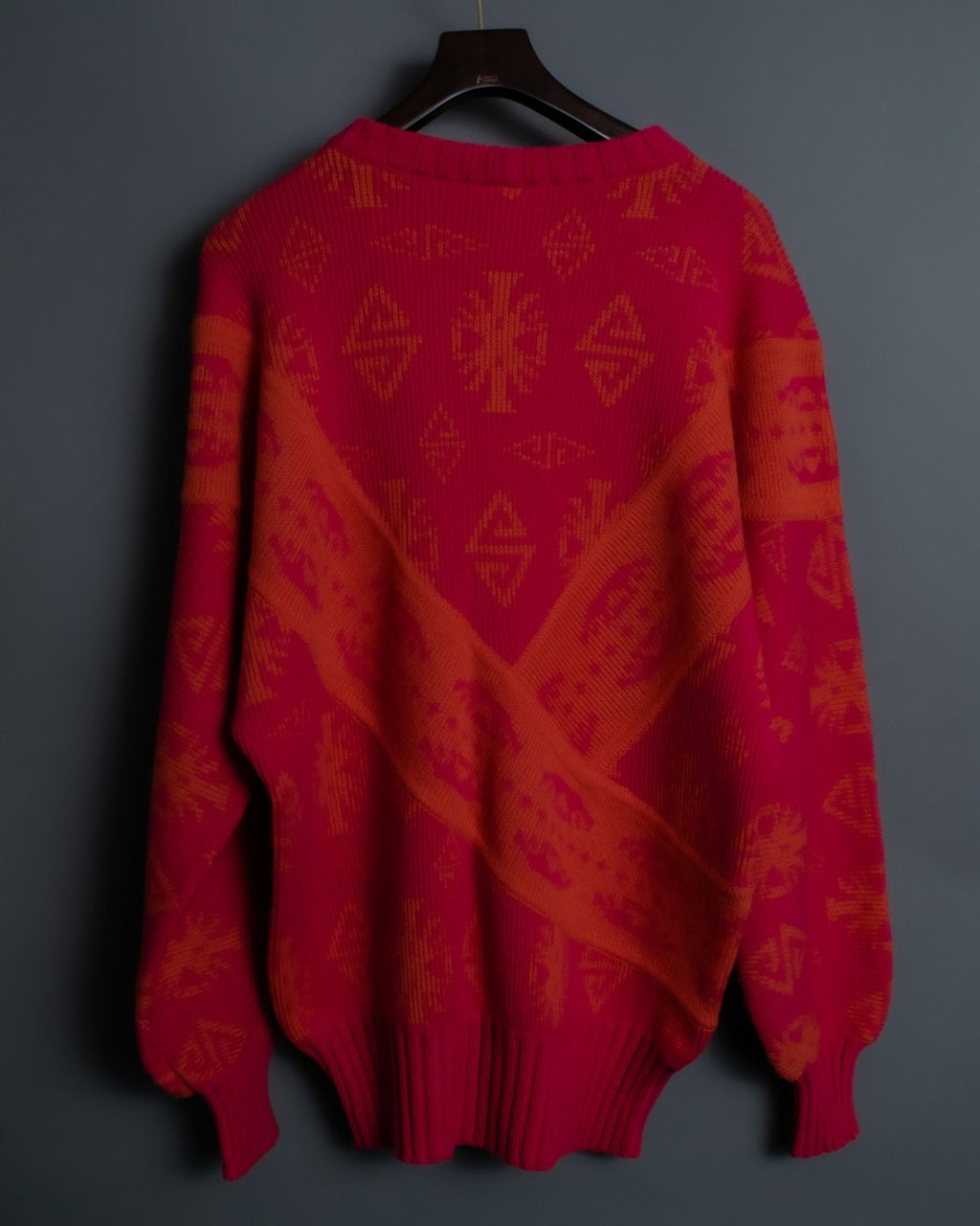 "MOOD SPECIAL" Beautiful Silhouette Unique Pattern New Wool Knit