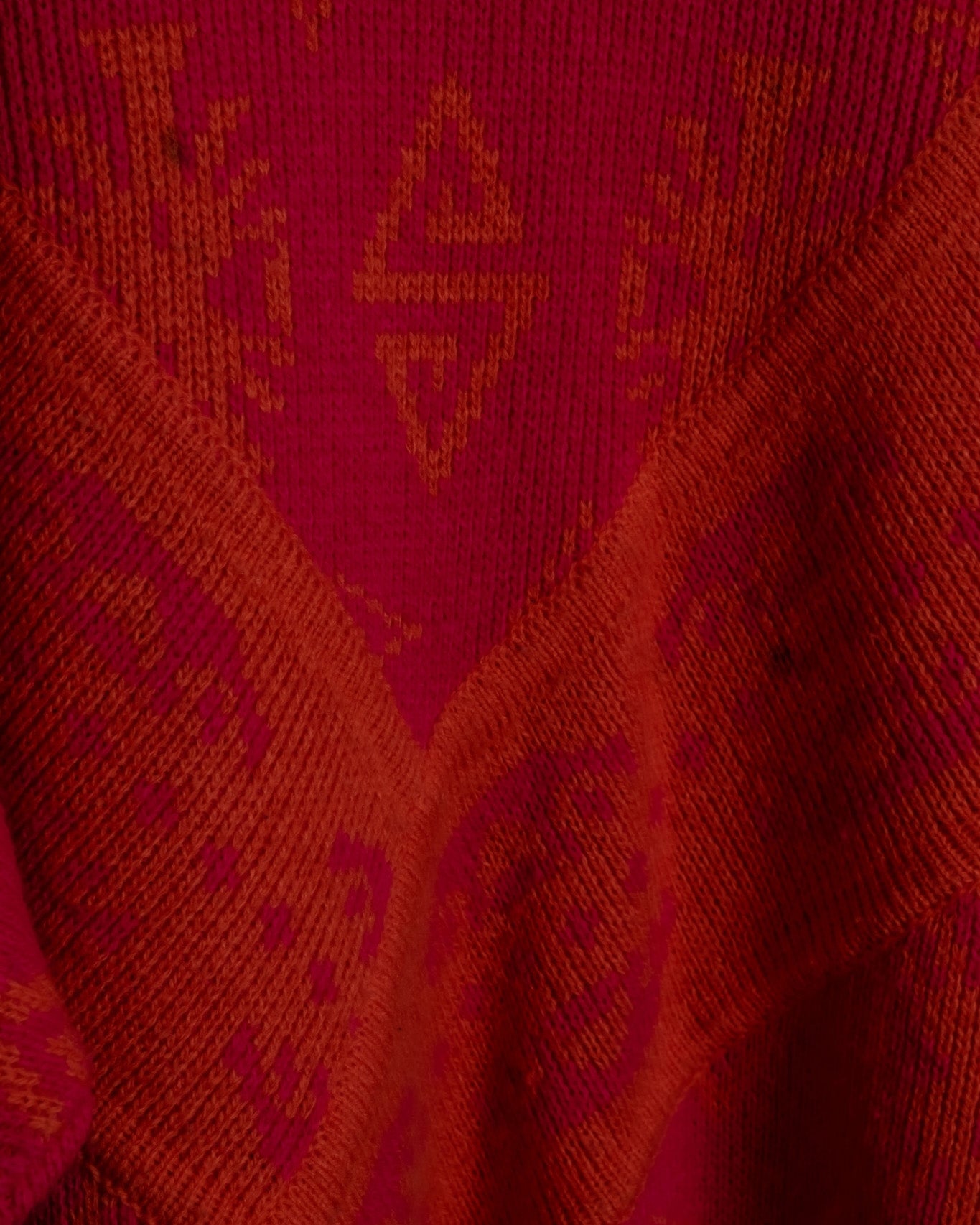 "MOOD SPECIAL" Beautiful Silhouette Unique Pattern New Wool Knit