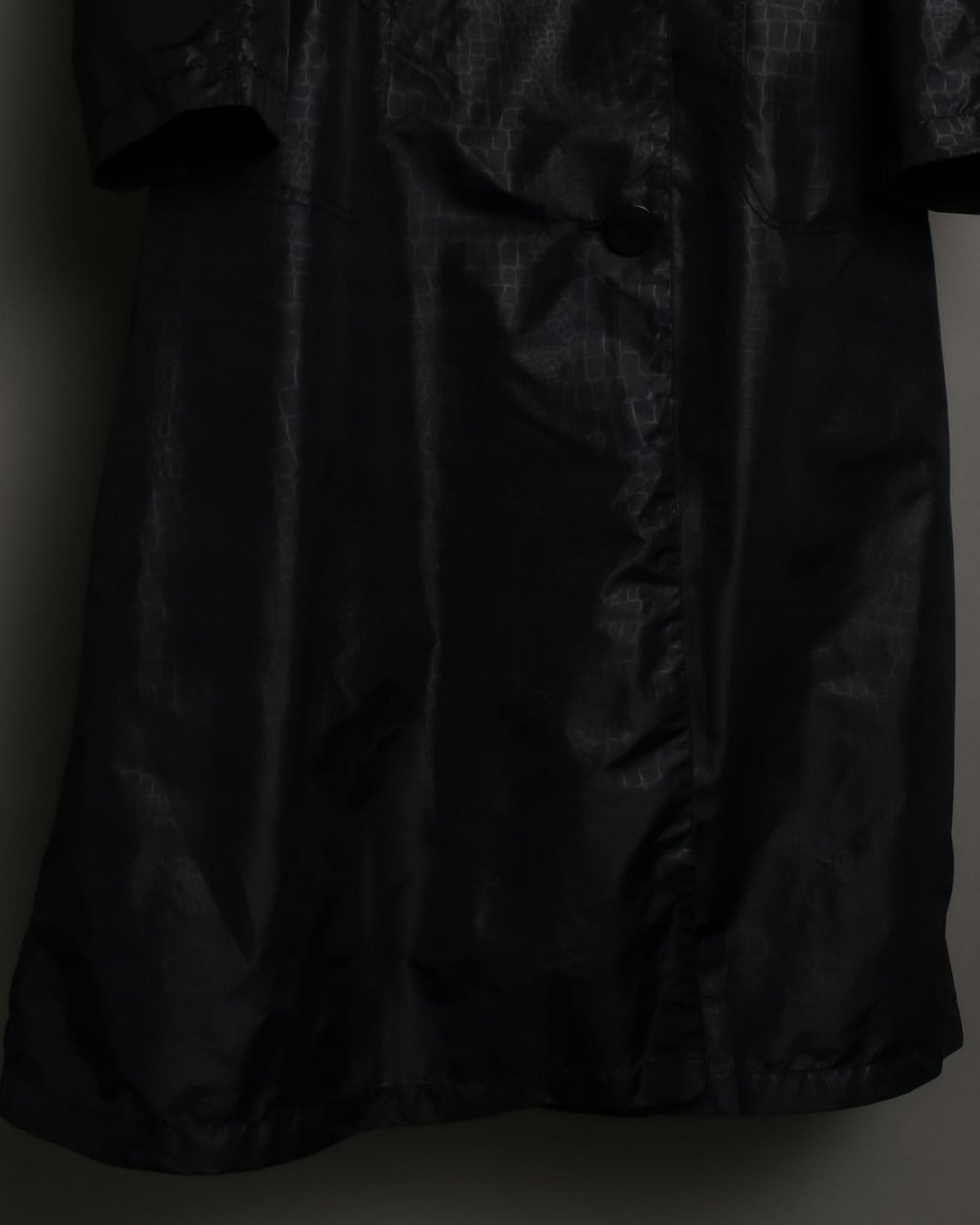 Scale Design Fabric Bellows Fold Food Coat