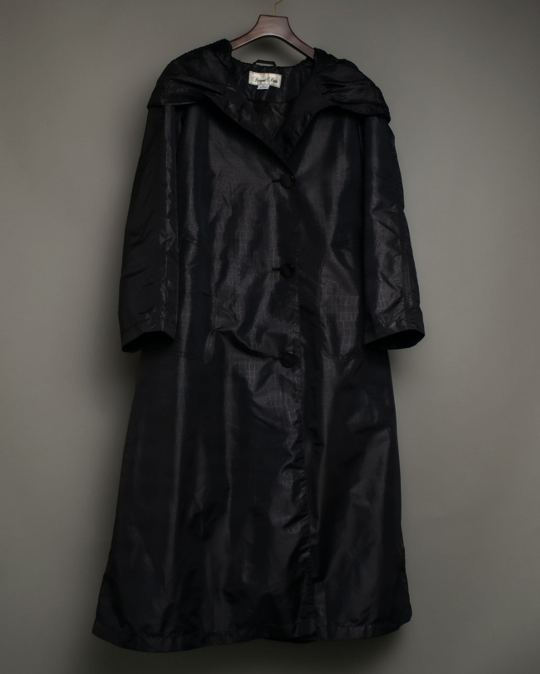 Scale Design Fabric Bellows Fold Food Coat