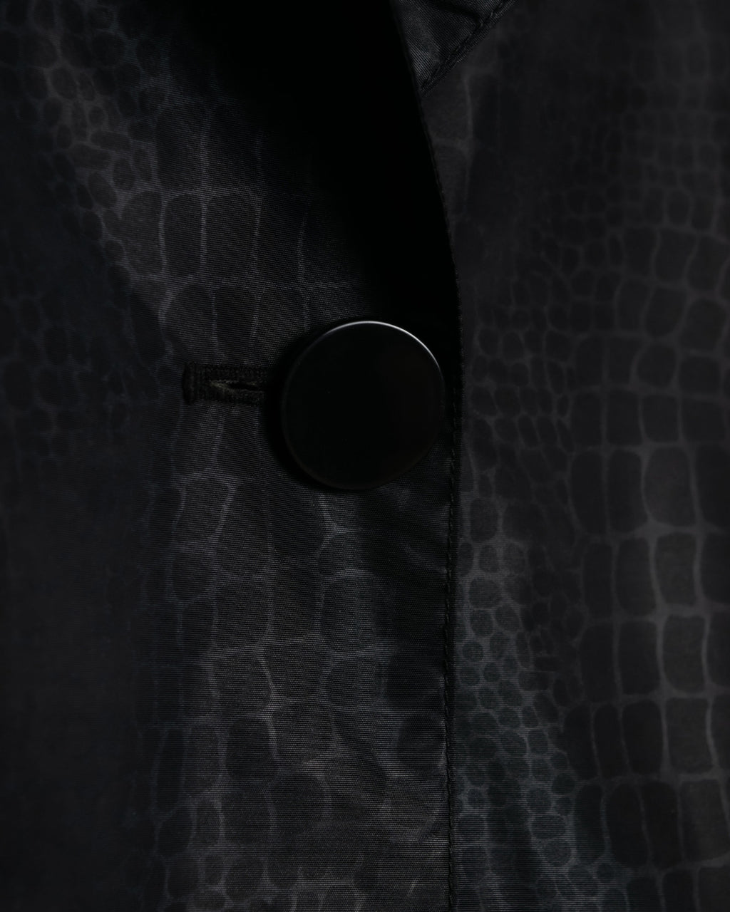 Scale Design Fabric Bellows Fold Food Coat