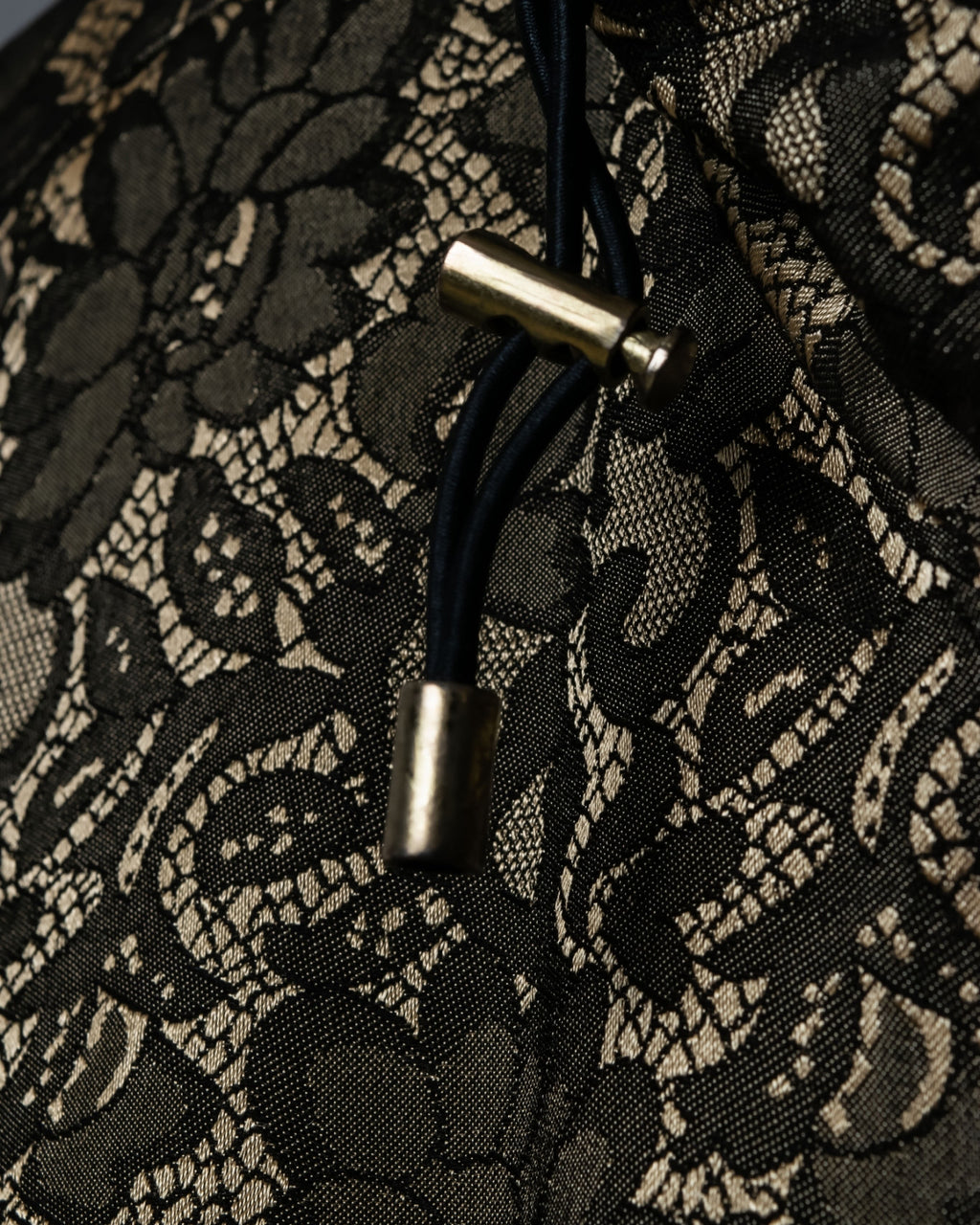 Dull Glossy Jacquard Aperture Variable Jacket