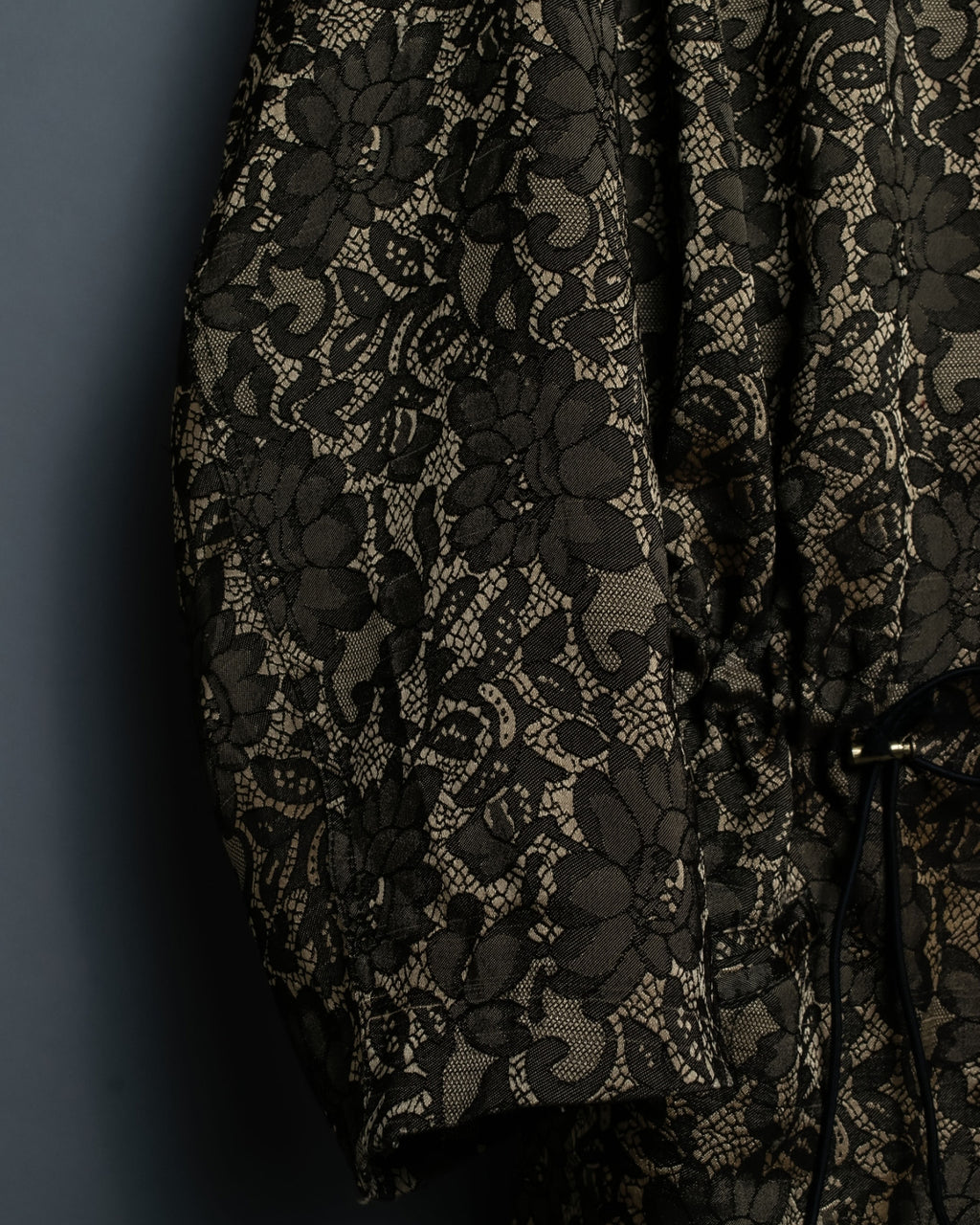 Dull Glossy Jacquard Aperture Variable Jacket