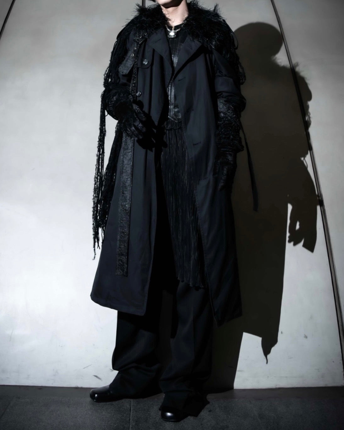 MOOD SPECIAL Art Peace Maxi Length Fur Collar Fringe Coat