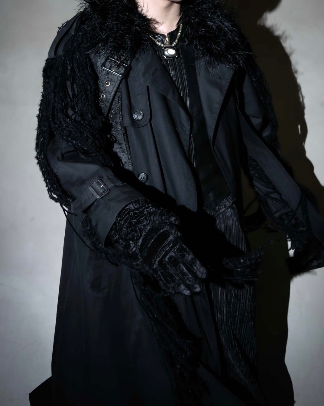 MOOD SPECIAL Art Peace Maxi Length Fur Collar Fringe Coat