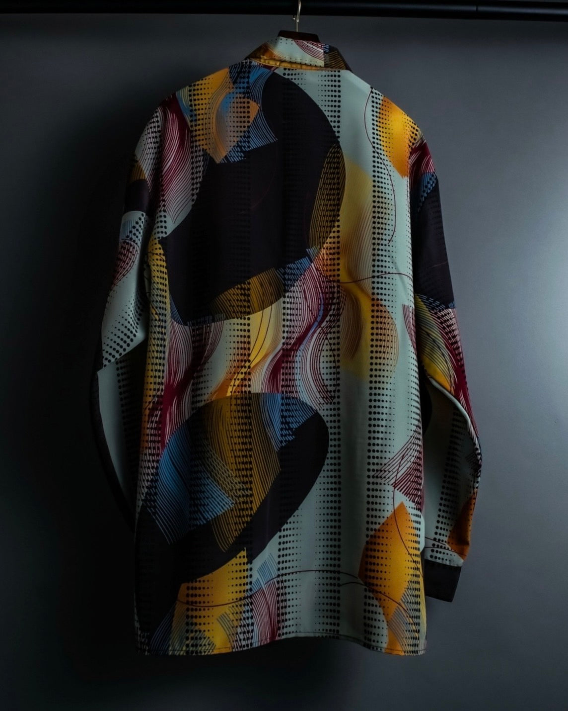 "MOOD SPECIAL" Mulch Color Art Pattern Shirt