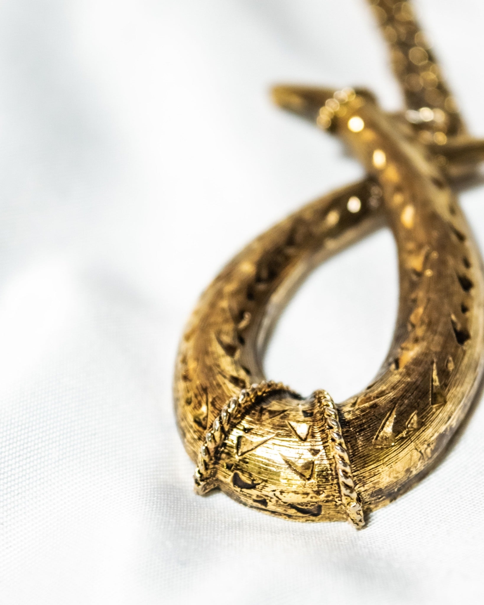 Dragon scale necklace