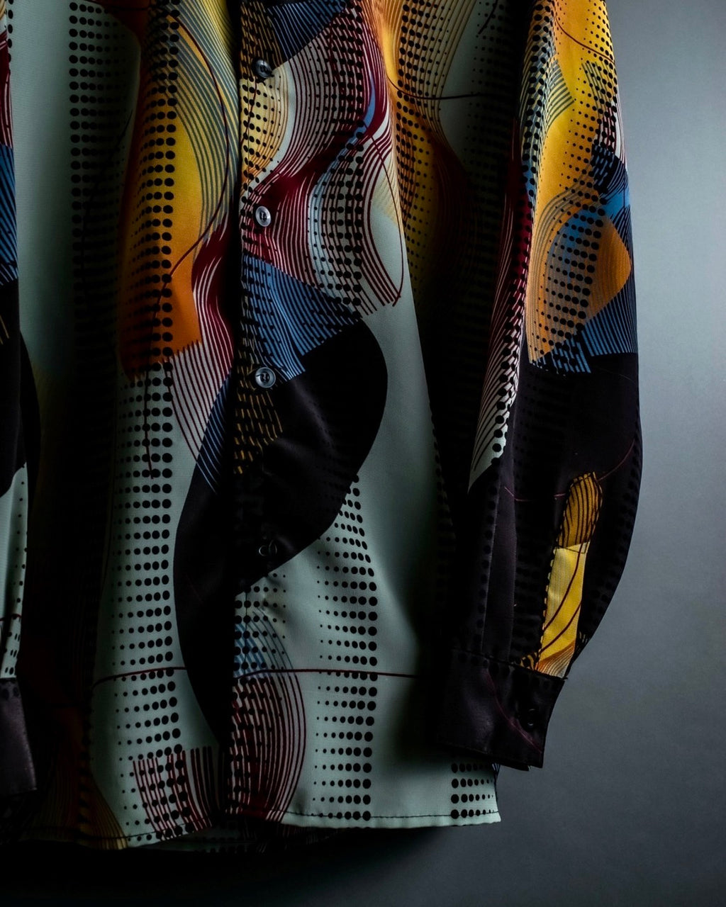 "MOOD SPECIAL" Mulch Color Art Pattern Shirt