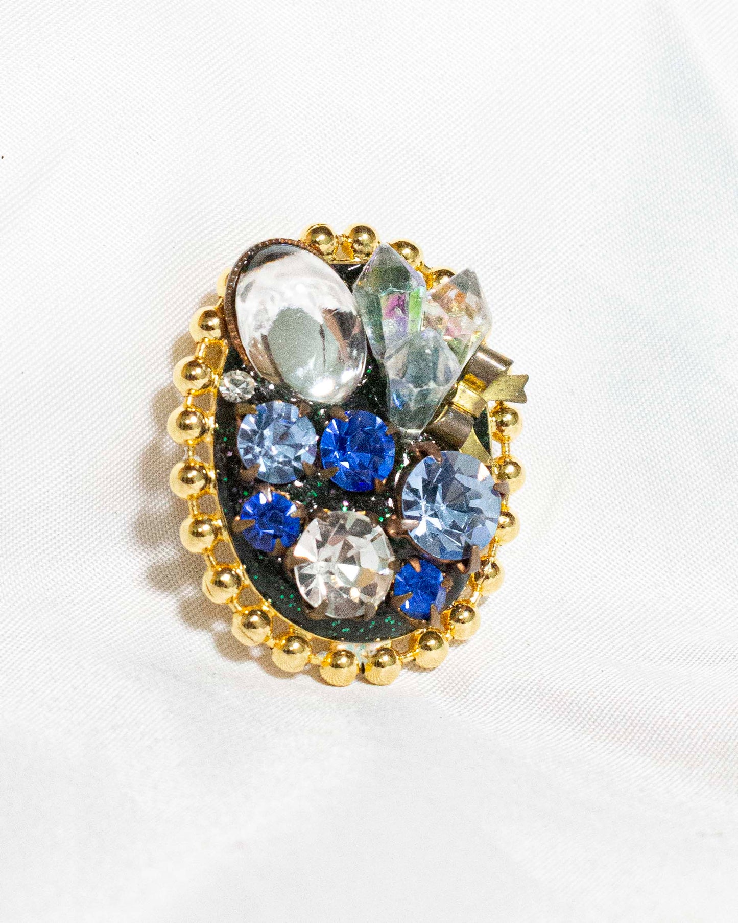 Blue crystal brooch