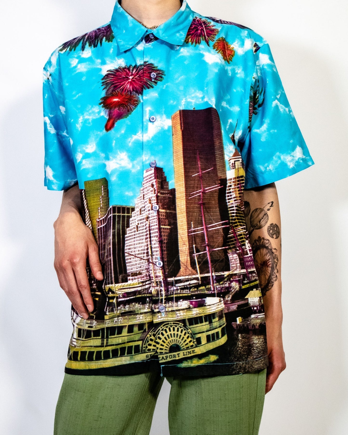New York building print shirt