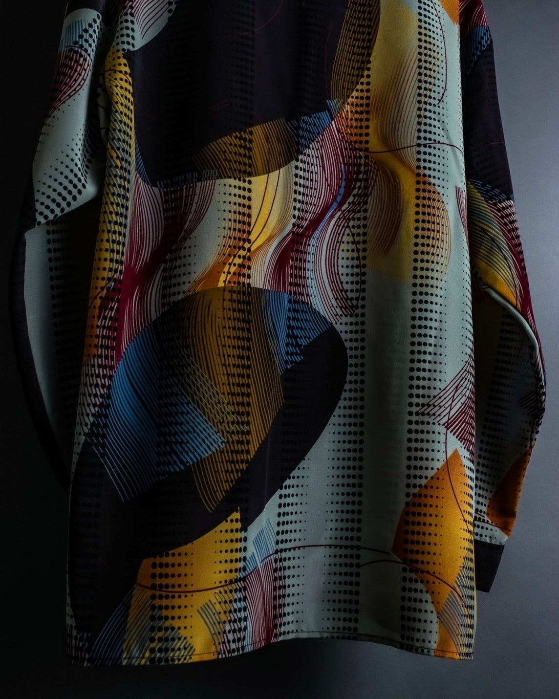 "MOOD SPECIAL" Mulch Color Art Pattern Shirt