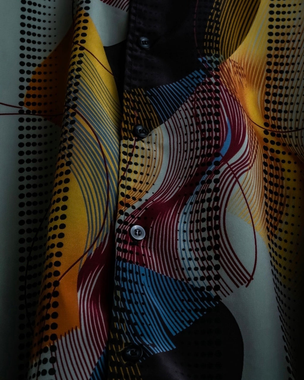 "MOOD SPECIAL" Mulch Color Art Pattern Shirt